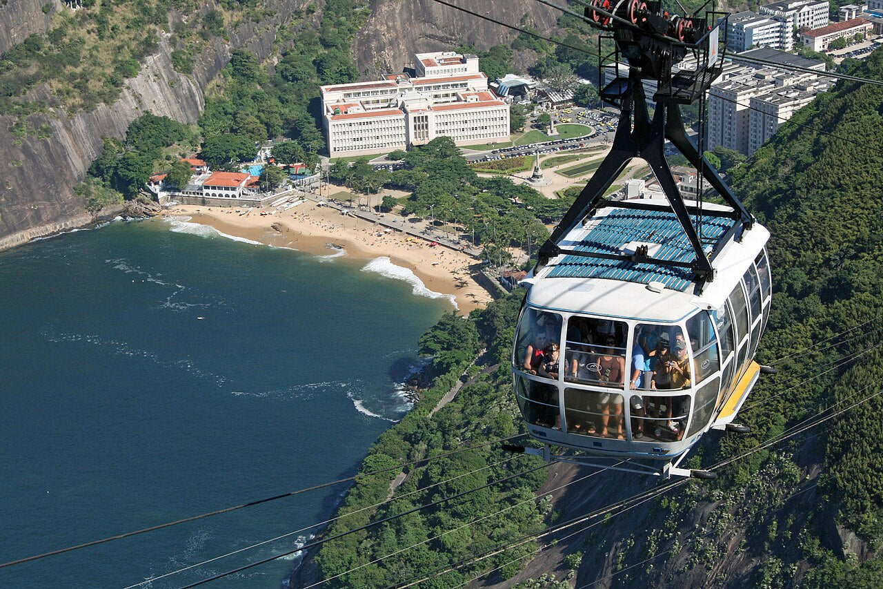 Cabine du téléphérique du Pain de Sucre au-dessus de Rio