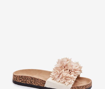 Sandales à plateforme avec motif floral, inspirées par le style décontracté et chaleureux du Brésil. Design tropical avec des fleurs exotiques, semelle en liège et bande blanche pour les tenues estivales.